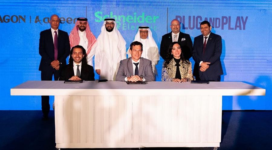 تعاون بين شنايدر إلكتريك وباراجون أدير لإطلاق أول مركز للذكاء الاصطناعي في مصر 
